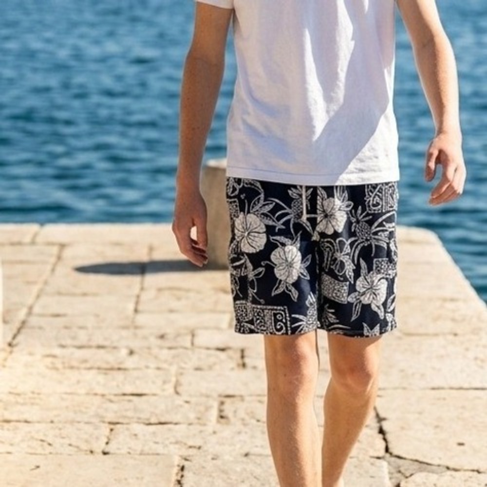 BIG DOG Men's Swim Trunks Blue Hawaiian Tropical Tiki Vacation Shortie Shorts L
